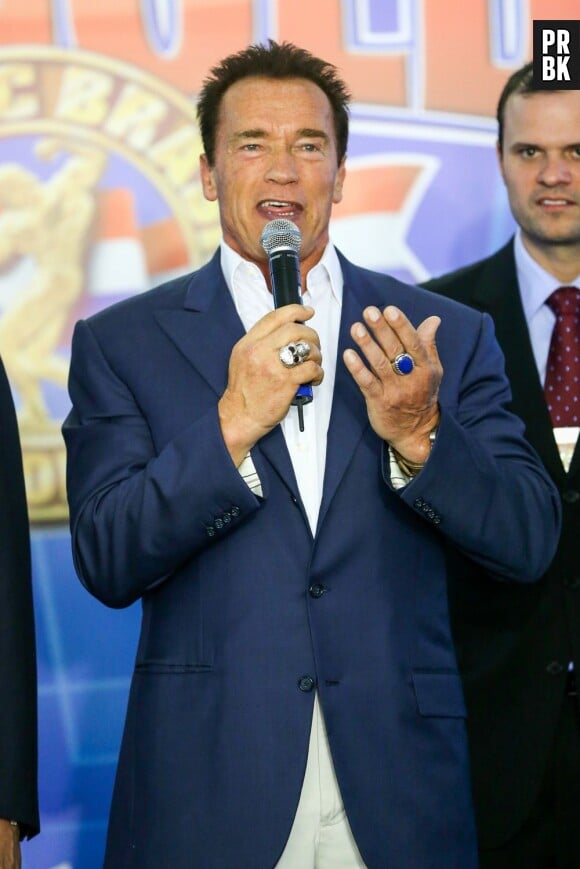 Arnold Schwarzenegger admiratif du corps de Cristiano Ronaldo