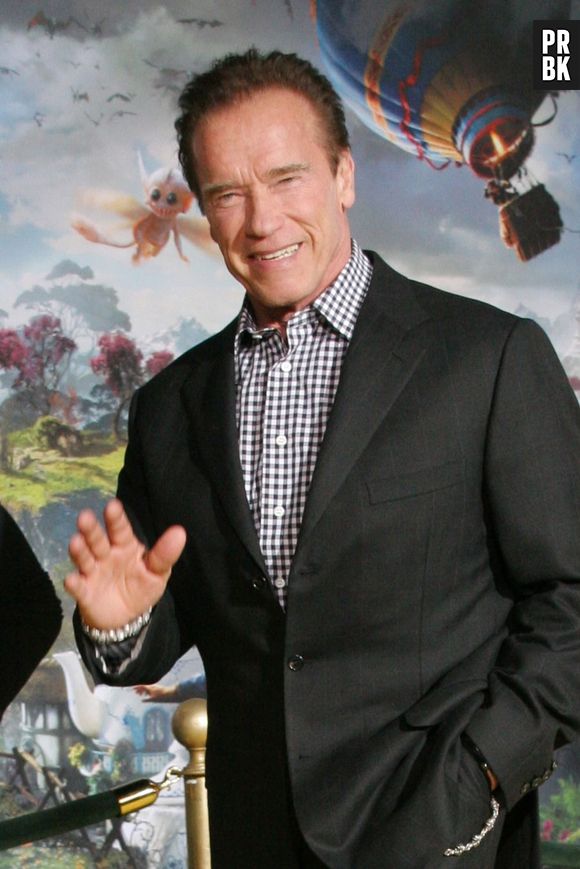 Arnold Schwarzenegger admiratif du corps de Cristiano Ronaldo