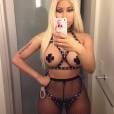Nicki Minaj : dominatrice sexy et à moitié nue pour Halloween