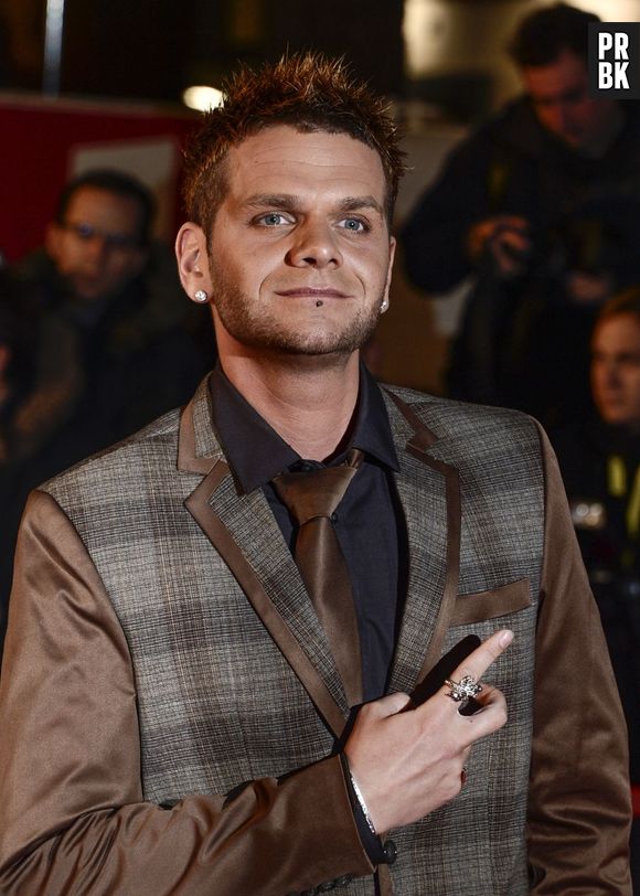 Keen'V répond aux rumeurs d'homosexualité