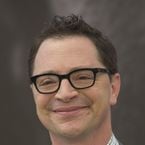 Joshua Malina (Scandal) : "Dans la saison 2, David a perdu le contrôle de sa vie"