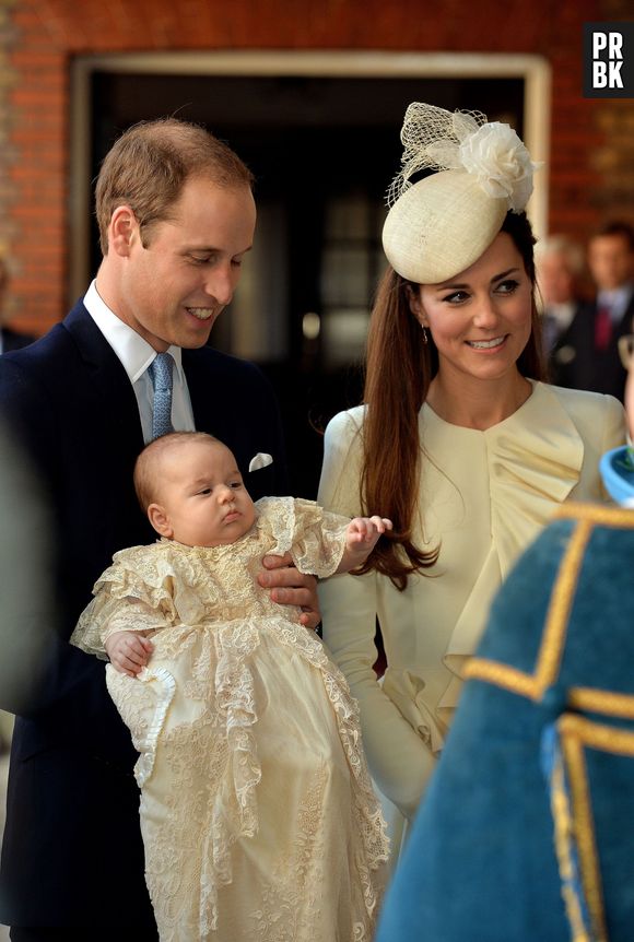 A l'occasion du baptême du Prince George, une tribu kenyane a offert des animaux à Kate Middleton et au Prince William