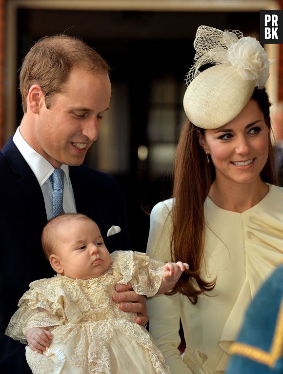 A l'occasion du baptême du Prince George, une tribu kenyane a offert des animaux à Kate Middleton et au Prince William