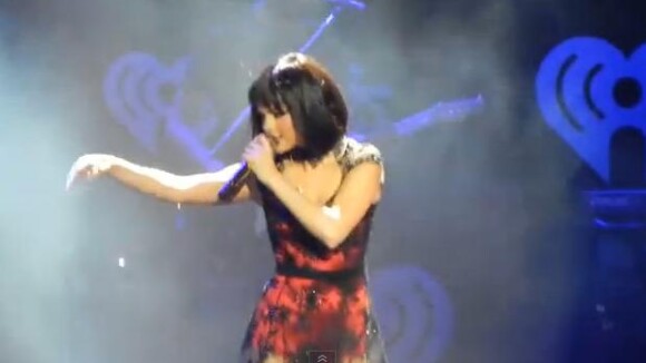 Selena Gomez : mini pétage de câble lors du Jingle Ball