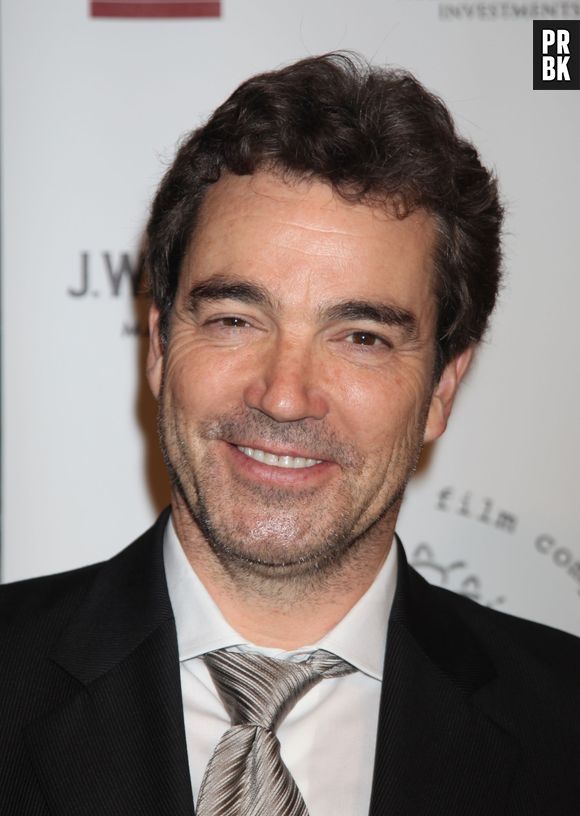 Scandal saison 3 : Jon Tenney en approche
