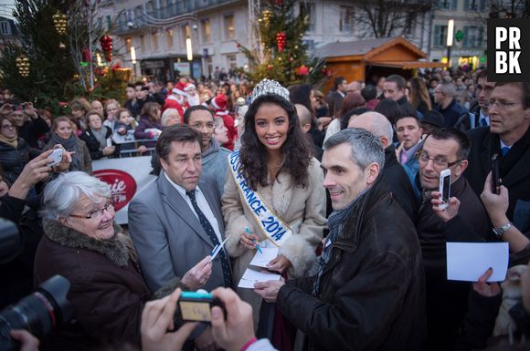 Flora Coquerel : Miss France 2014 de retour dans son village, le 18 décembre 2013 à Morancez