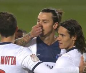 PSG : Ezequiel Lavezzi pince le nez de Zlatan ibrahimovic