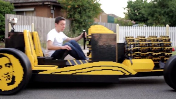 500 000 pièces pour construire une vraie voiture... en Lego