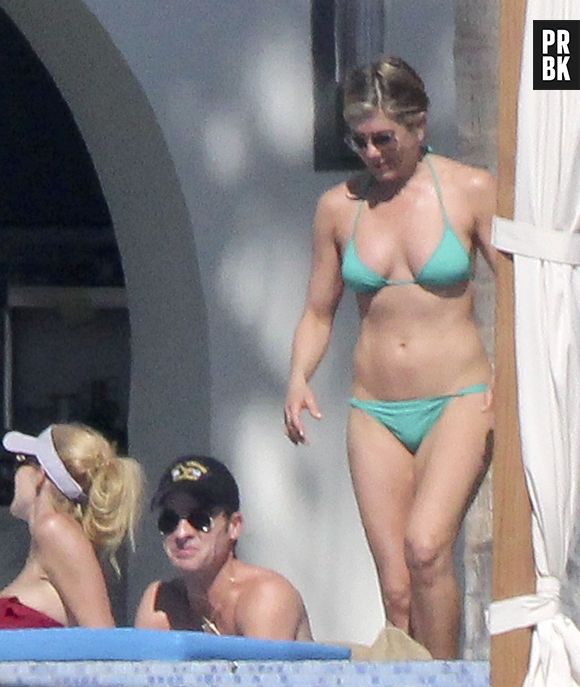 Jennifer Aniston et Couteney Cox sous le soleil de Los Cabos, au Mexique, le 30 décembre 2013