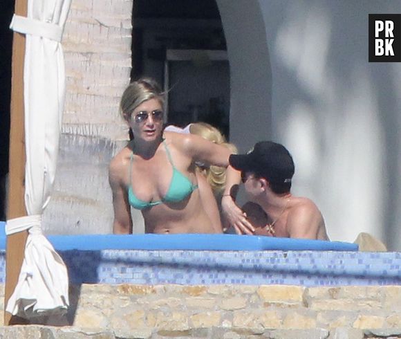 Jennifer Aniston et Couteney Cox sous le soleil de Los Cabos, au Mexique, le 30 décembre 2013