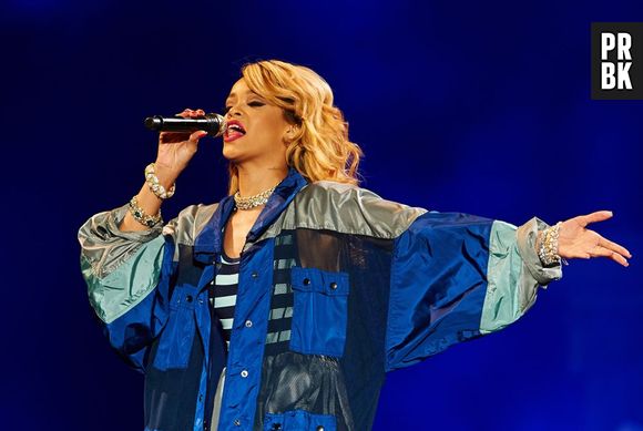 Rihanna brûle la lettre d'excuses de Chris Brown pour la nouvelle année
