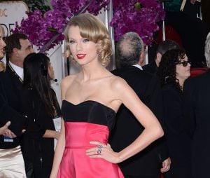 Taylor Swift sur le tapis rouge des Golden Globes, le 12 janvier 2014 à Los Angeles