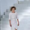 Cara Delevingne lors du défilé Chanel pour la Fashion Week de Paris le 21 janvier 2014