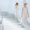 Cara Delevingne lors du défilé Chanel pour la Fashion Week de Paris le 21 janvier 2014