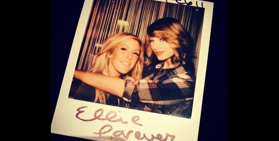 Taylor Swift dévoile sa nouvelle coupe de cheveux sur Instagram avec Ellie Goulding