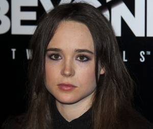 Ellen Page souriante (ou pas) à la soirée de lancement du jeu Beyond Two Souls le 2 octobre 2013