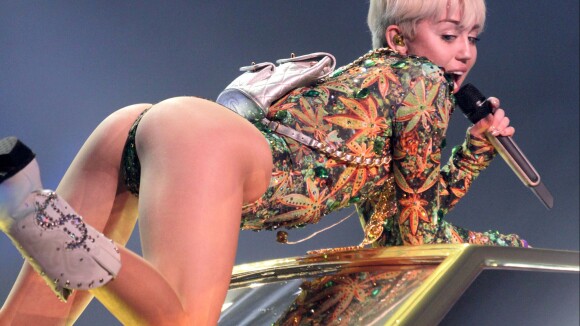 Miley Cyrus : son dérapage n°125 ? Manger le string d'un fan