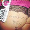 Virginie Caprice : pronostique sexy sur sa fesse pour le match Leverkusen - PSG