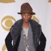 Pharrell Williams : son chapeau Vivienne Westwood dépasse les 14 000 dollars sur eBay