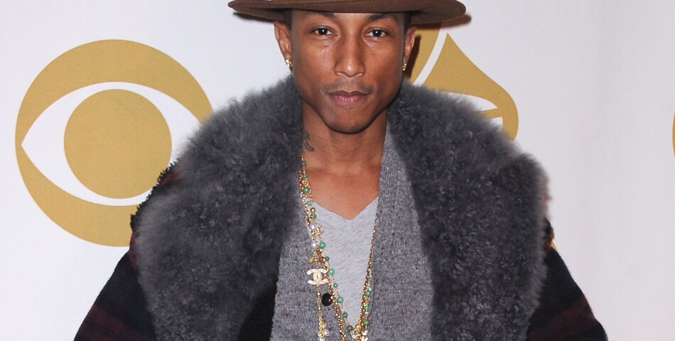 Pharrell Williams : son chapeau Vivienne Westwood dépasse les 14 000 dollars sur eBay