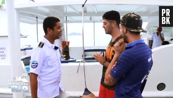 Les Marseillais à Rio : Antonin et Paga négocient la victoire de la Coupe du Monde 2014 contre un bateau