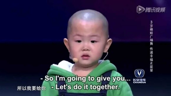 [VIDÉO] La danse de ce jeune chinois de 3 ans va vous faire craquer