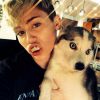 Miley Cyrus avec son ancien chien Floyd