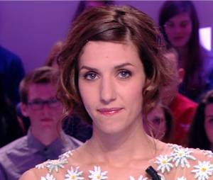 Doria Tillier imite Marion Cotillard dans Le Grand Journal sur Canal+ le 17 avril 2014