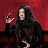 Lorde sur la scène des Grammy Awards 2014