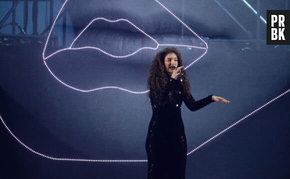 Lorde donne de la voix sur la scène des Brit Awards 2014