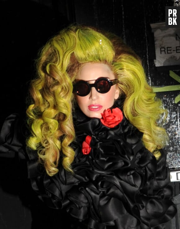 Lady Gaga et sa coupe de cheveux improbable, le 7 avril 2014 à New York