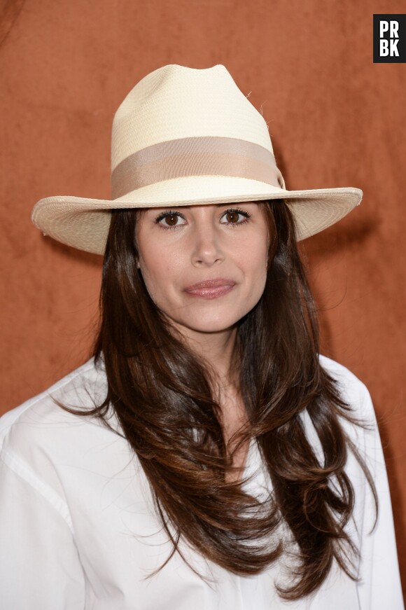 Louise Monot et son chapeau dans le quartier VIP de Roland Garros, le 5 juin 2014 à Paris