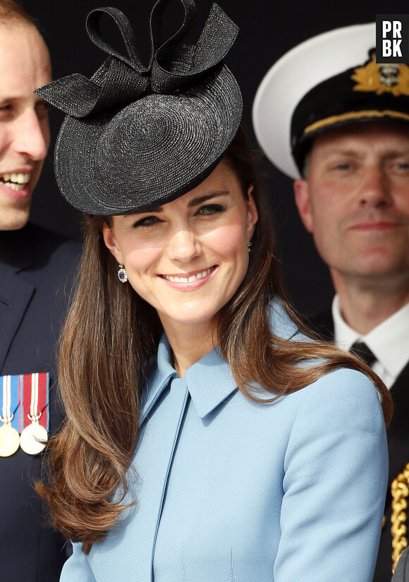 Kate Middleton souriante et chic aux commémorations du D-Day, le 6 juin 2014 en Normandie