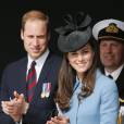Kate Middleton et Prince William applaudissent les vétérans britanniques du Débarquement, le 6 juin 2014 à Arromanches