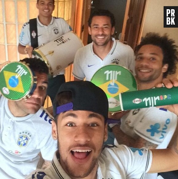 Neymar fête la victoire du Brésil au Mondial 2014 avec sa chérie sur Instagram
