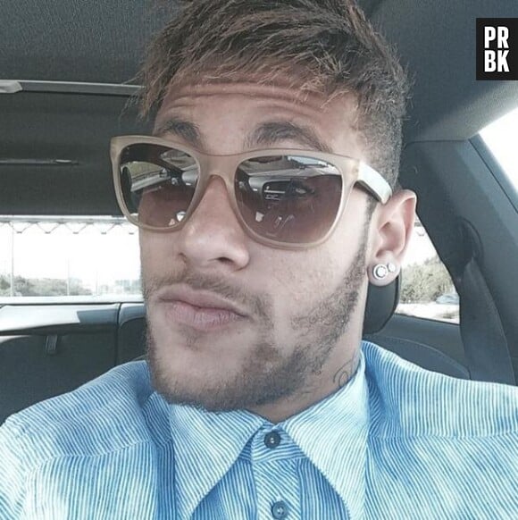 Neymar en mode selfie sur Instagram avec sa chérie