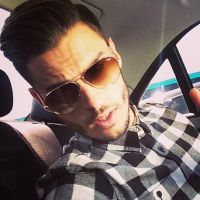 Baptiste Giabiconi : torse nu, en voiture... : best-of de ses meilleurs selfies
