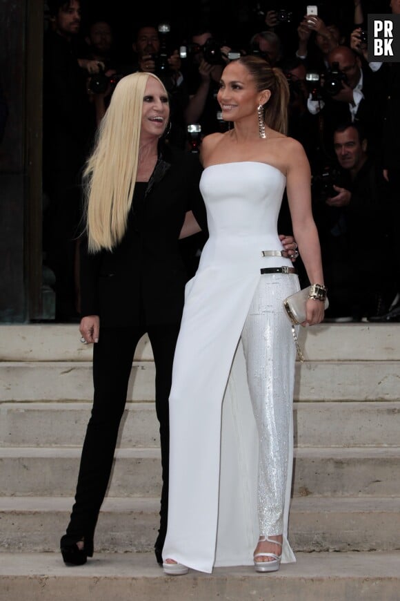 Donatella Versace et Jennifer Lopez au défilé Versace automne-hiver 2014/2015, à Paris le 6 juillet 2014