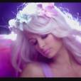 Paris Hilton : Come Alive, le clip floral 