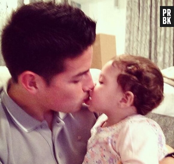 James Rodriguez et son bébé en photo sur Instagram