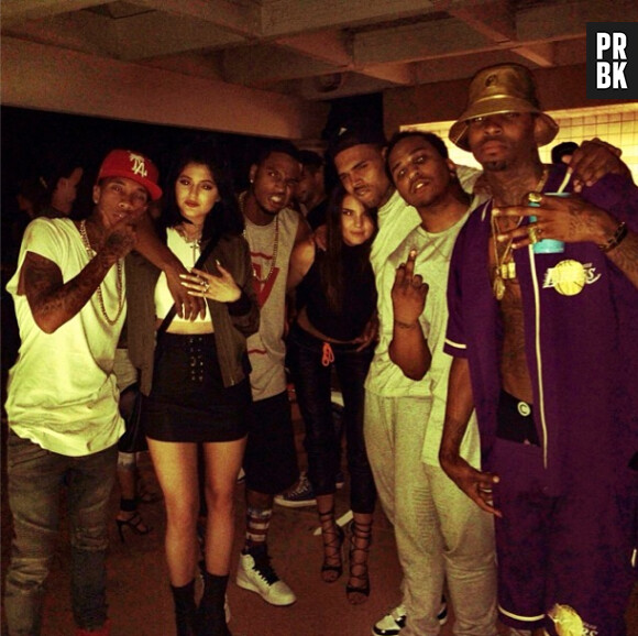 Kendall et Kylie Jenner en compagnie de Chris Brown, lors d'une fête organisée le week-end du 26 juillet 2014