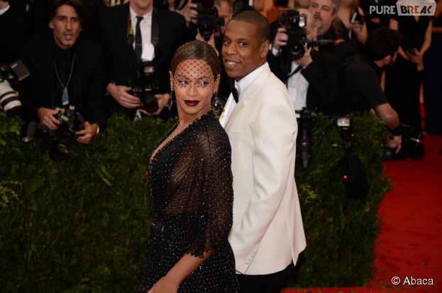 Beyoncé et Jay Z en couple et souriants au Met Gala 2014 à New York