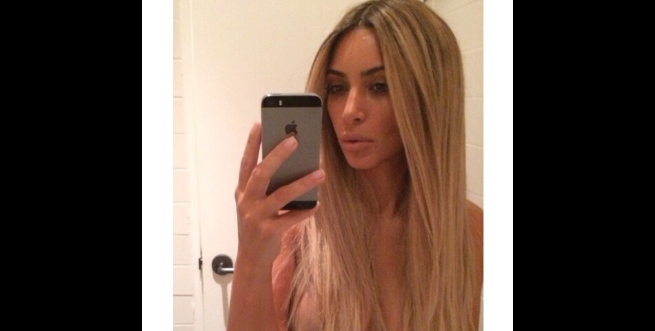  Kim Kardashian : accro aux selfies 