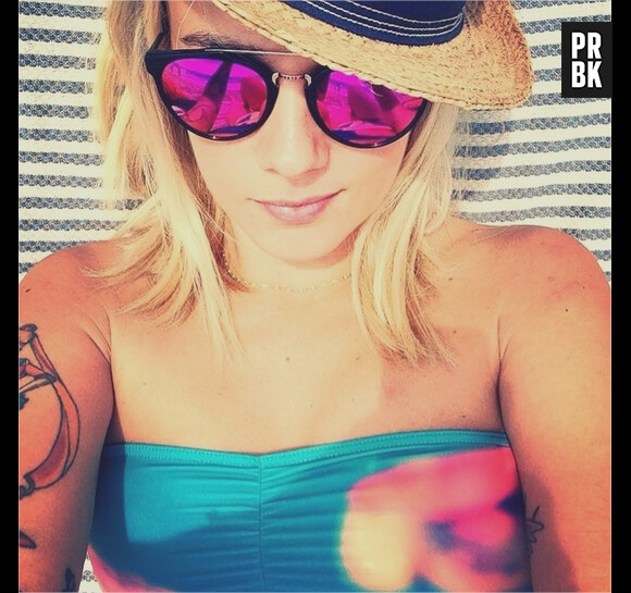 Alizée : selfie pour ses vacances d'été 2014