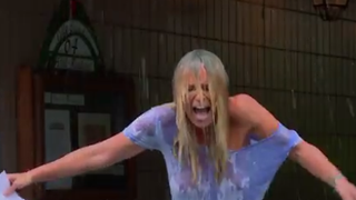 Cécile de Ménibus : Ice Bucket Challenge sexy et sans soutif