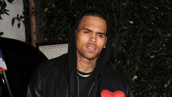 Chris Brown : tentative de meurtre contre lui, devant Justin Bieber