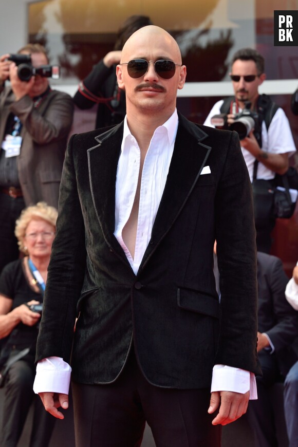 James Franco avec une belle moustache au Festival du Film de Venise, le 5 septembre 2014
