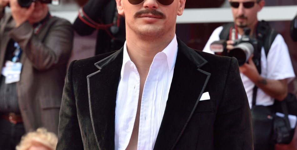  James Franco avec une belle moustache au Festival du Film de Venise, le 5 septembre 2014 