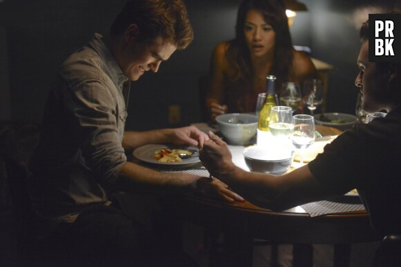 Vampire Diaries saison 6, épisode 2 : Enzo joue les durs face à Stefan sur une photo