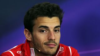 Jules Bianchi : le pilote de Formule 1 "entre la vie et la mort" ?
